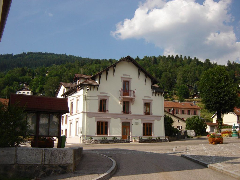 Airbnb #1. It consisted of 7 appartments, most with multiple bedrooms per appartment.